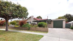 Charming 3-Bedroom Home with Dual Living & Spacious Backyard