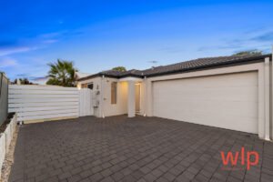 Exquisite 3-Bedroom Family Haven with Style, Space & Convenience!!
